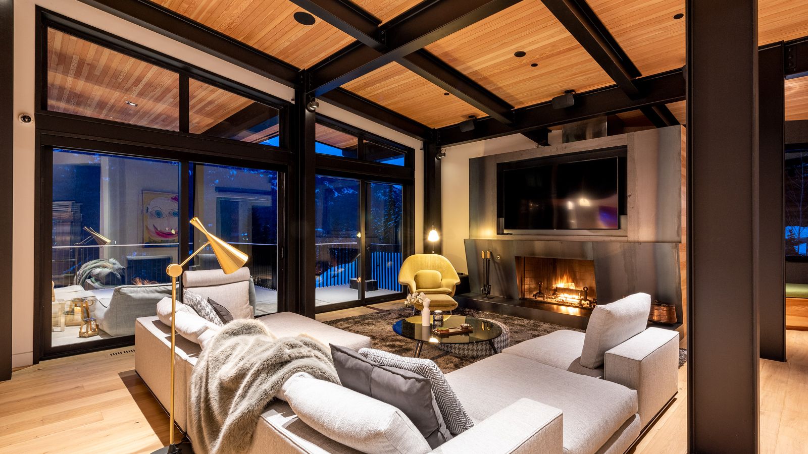 luxury-ski-chalet-whistler-chalet-esha-oxford-ski  (5).jpg