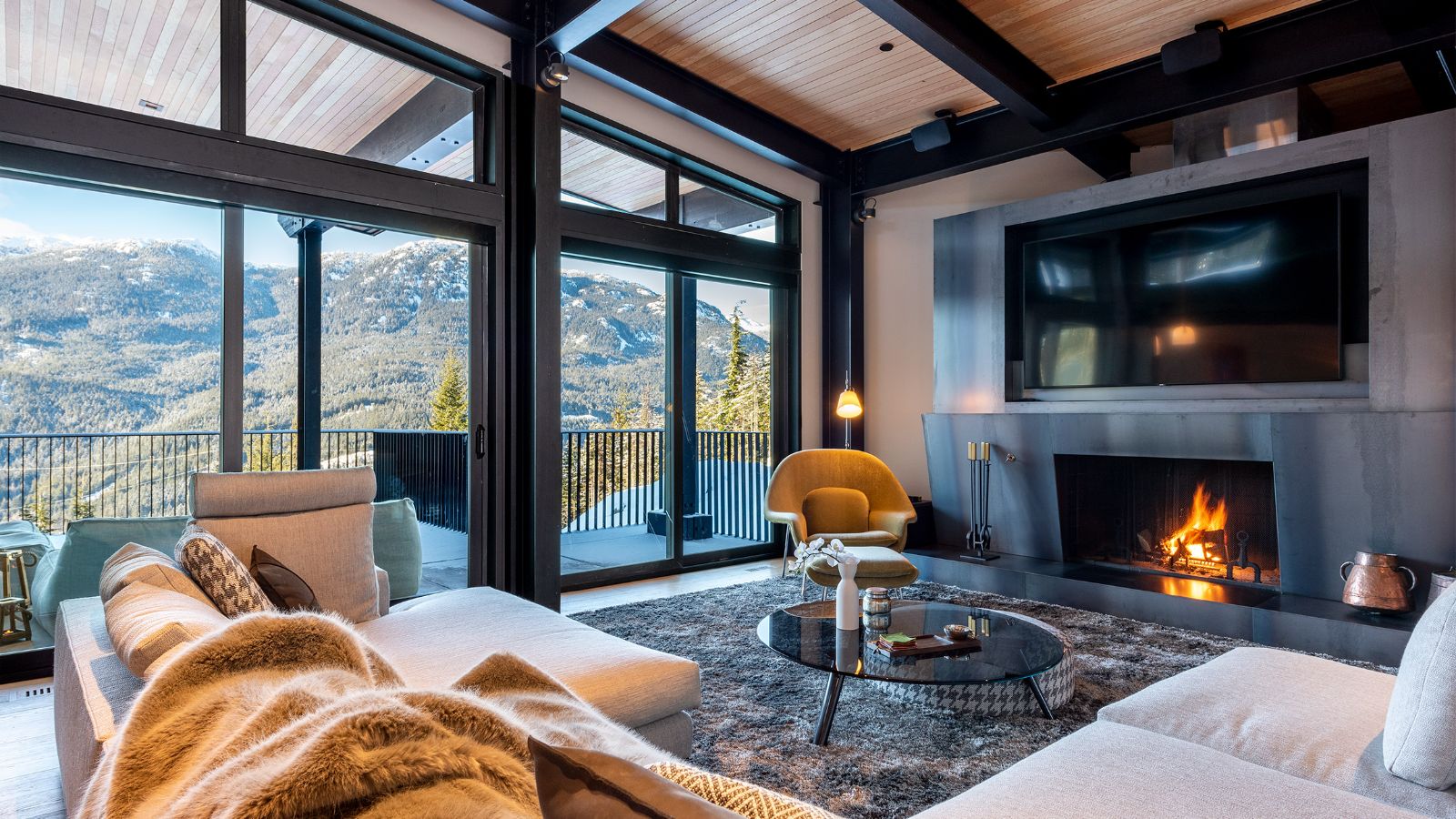 luxury-ski-chalet-whistler-chalet-esha-oxford-ski  (7).jpg