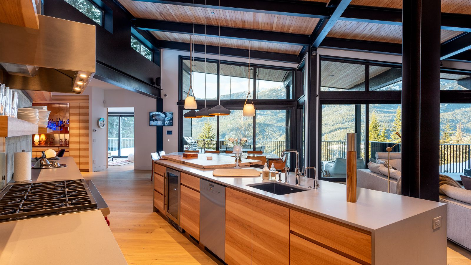 luxury-ski-chalet-whistler-chalet-esha-oxford-ski  (8).jpg