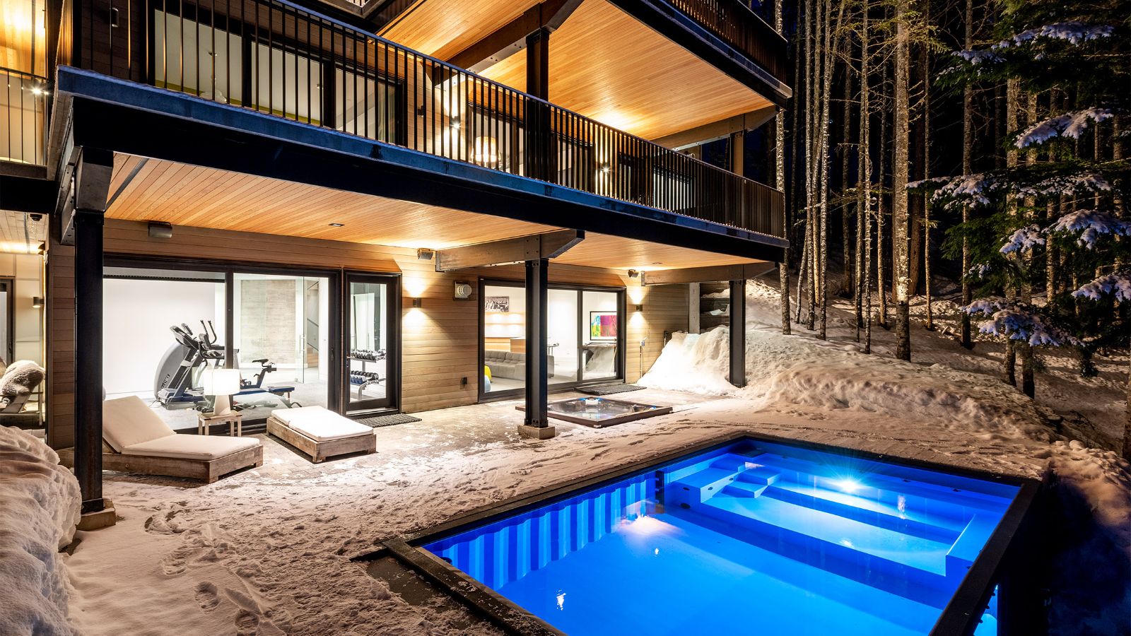 luxury-ski-chalet-whistler-chalet-esha-oxford-ski  (20).jpg