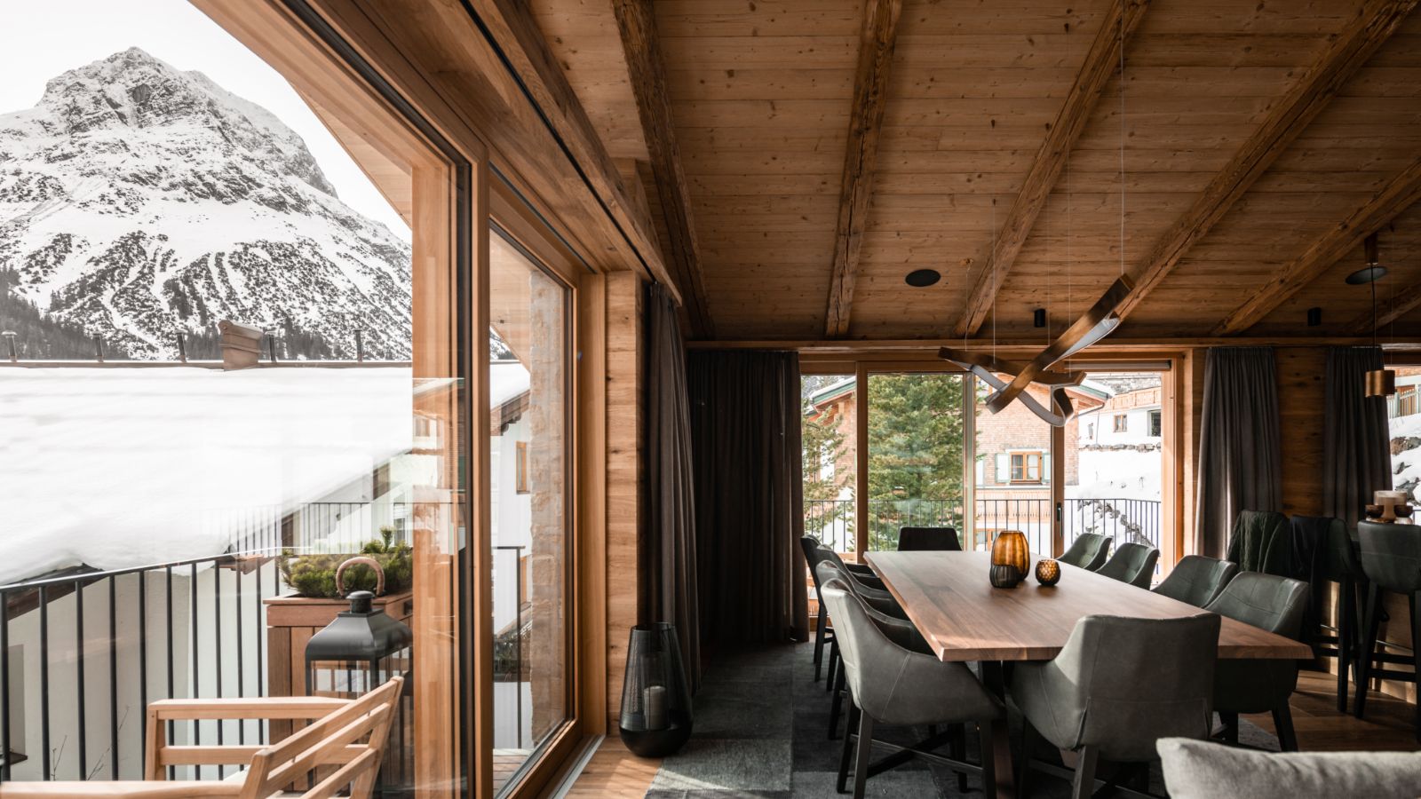 Luxury-ski-chalet-lech-arla-oxford-ski  (3).jpg