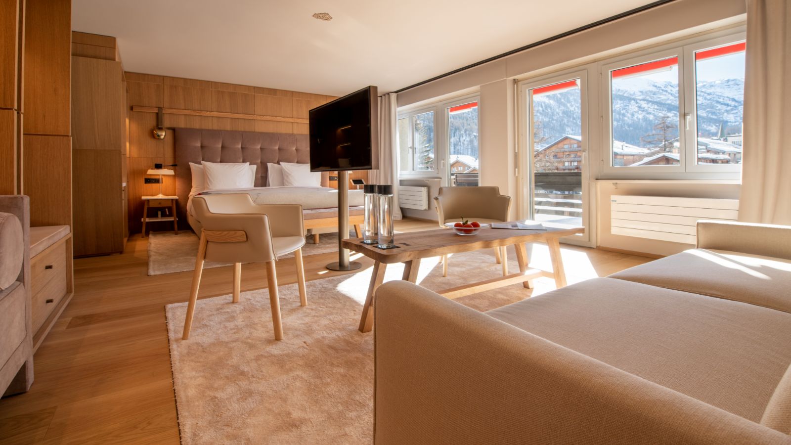 Luxury-ski-hotel-zermatt-hotel-schweizerhof-oxford-ski-junior-suite (3).jpg