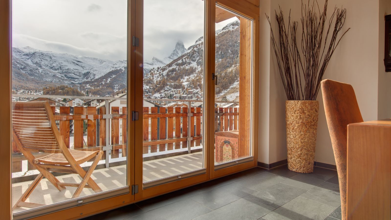 Luxury-ski-chalet-zermatt-chalet-zora-oxford-ski -view.jpg