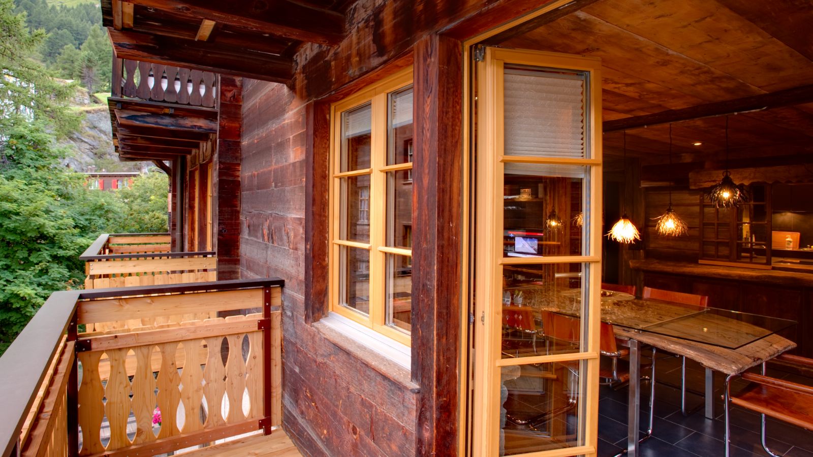 Luxury-ski-chalet-zermatt-chalet-heidi-oxford-balcony.jpg