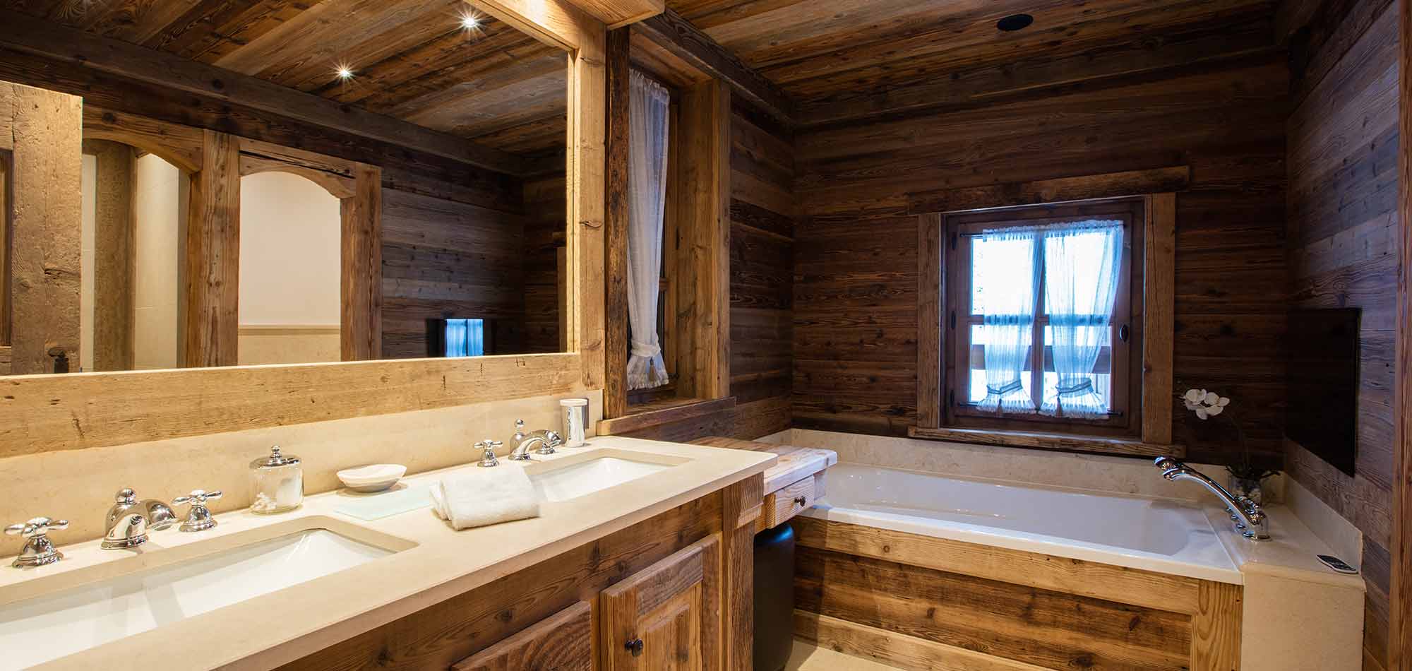 chalet_gentianes_courchevel_1850_oxford_ski_master_bath.jpg