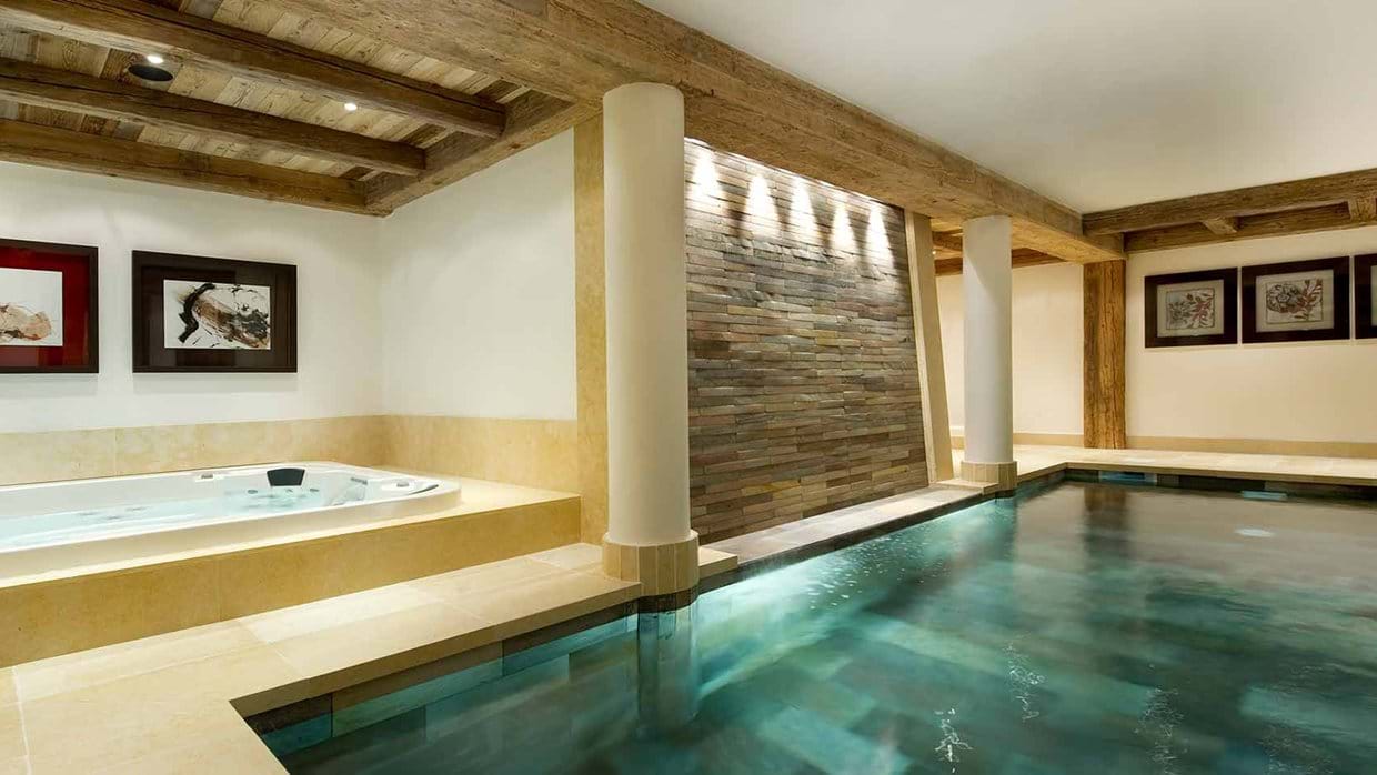chalet_gentianes_courchevel_1850_oxford_ski_pool2.jpg