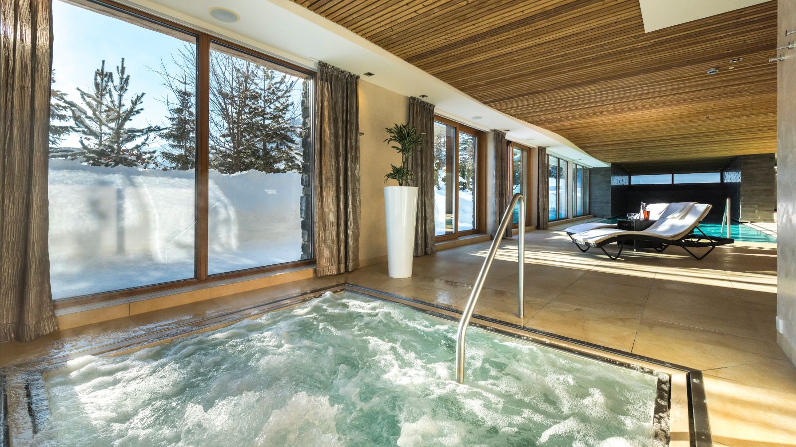 The Best Luxury Chalets in St Anton with a Hot Tub