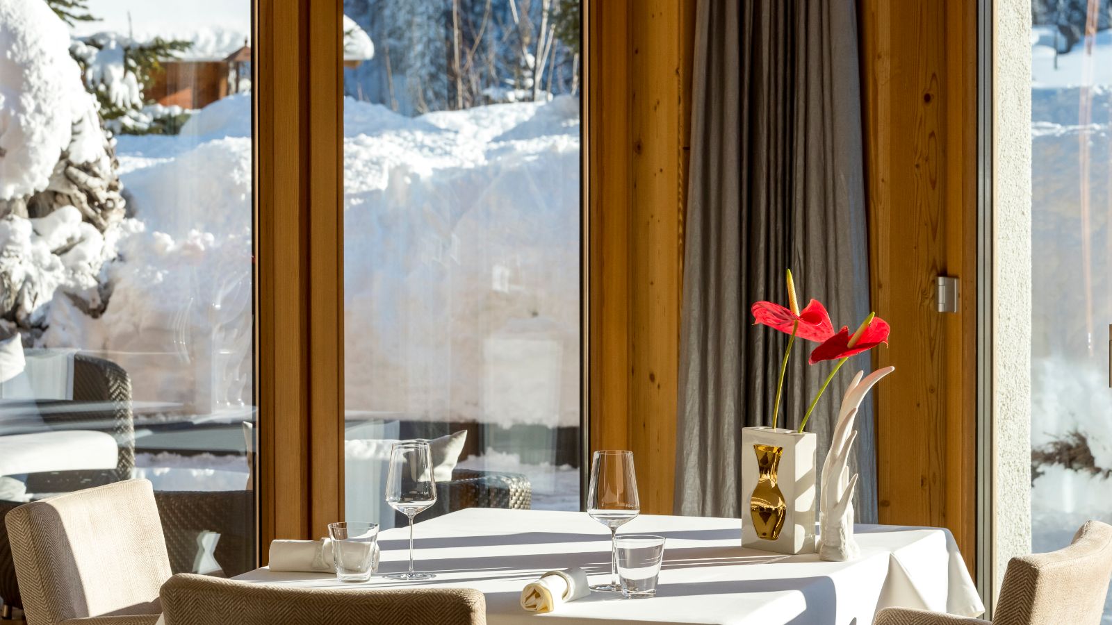Luxury-ski-hotel-st anton-hotel- tannenhof-oxford-ski-restaurant.jpg