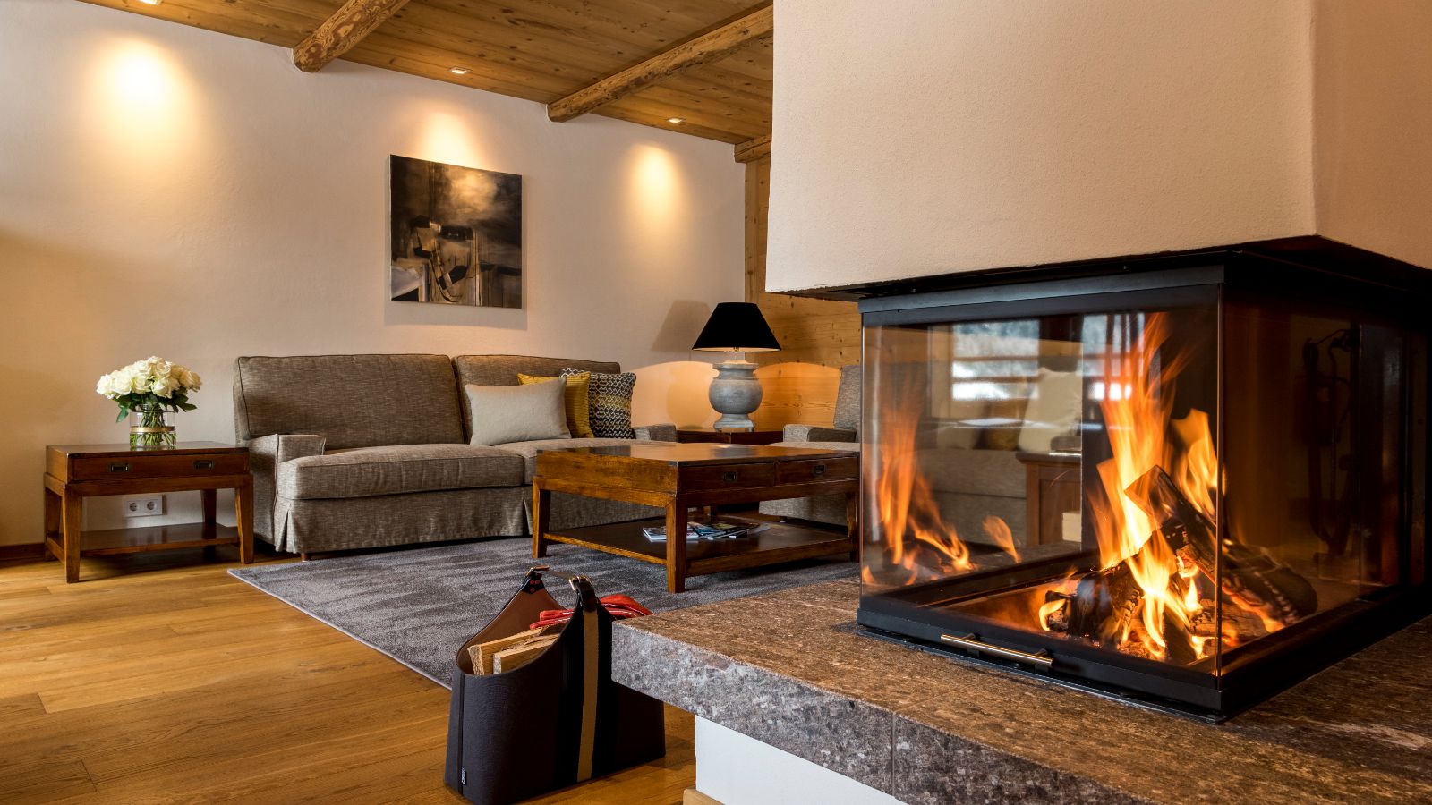 Luxury-ski-hotel-st anton-hotel- tannenhof-oxford-ski-suite (2).jpg