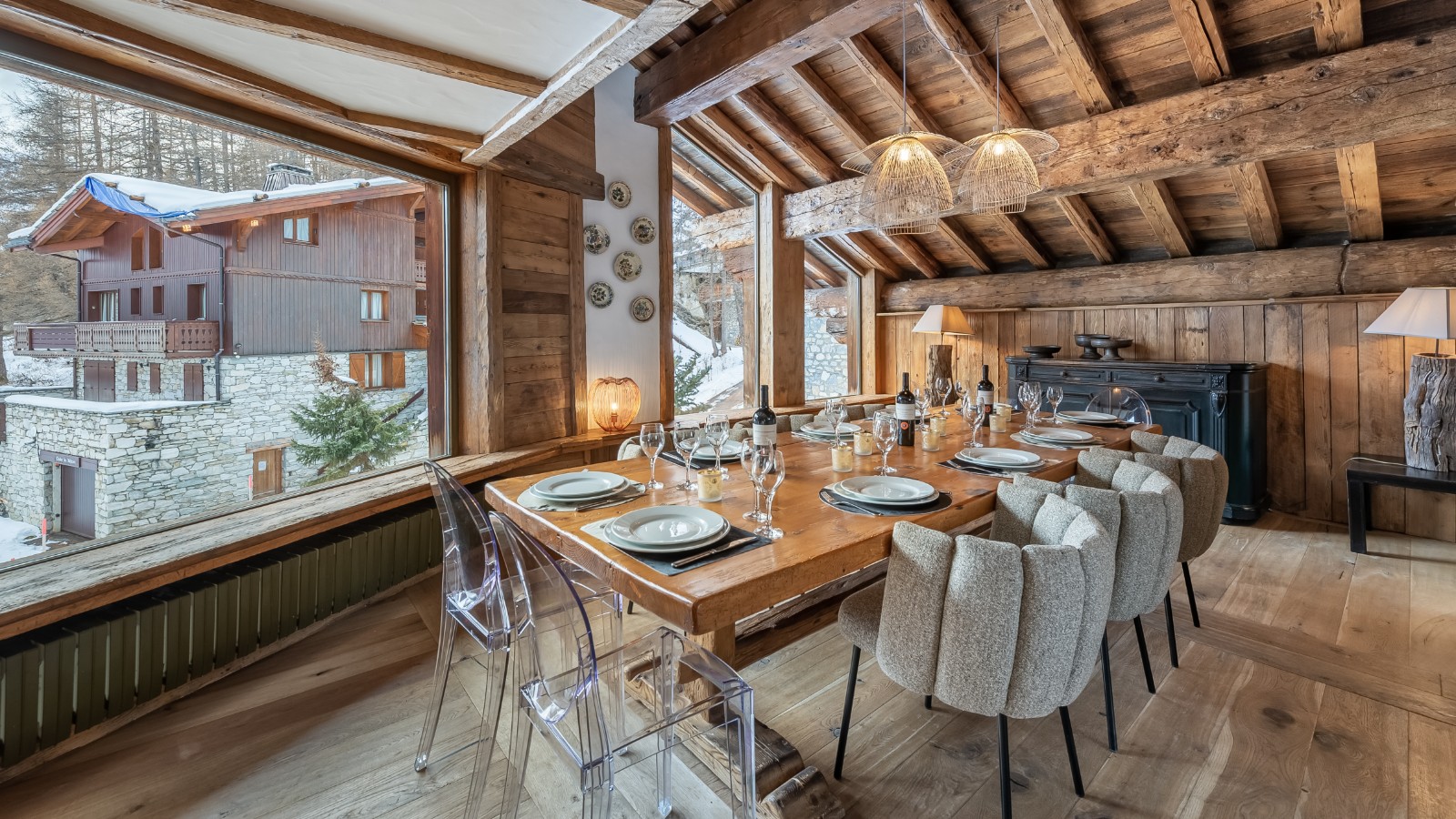 chalet_mathilda_luxury_oxford_ski_val_d'isere_dingin.jpg