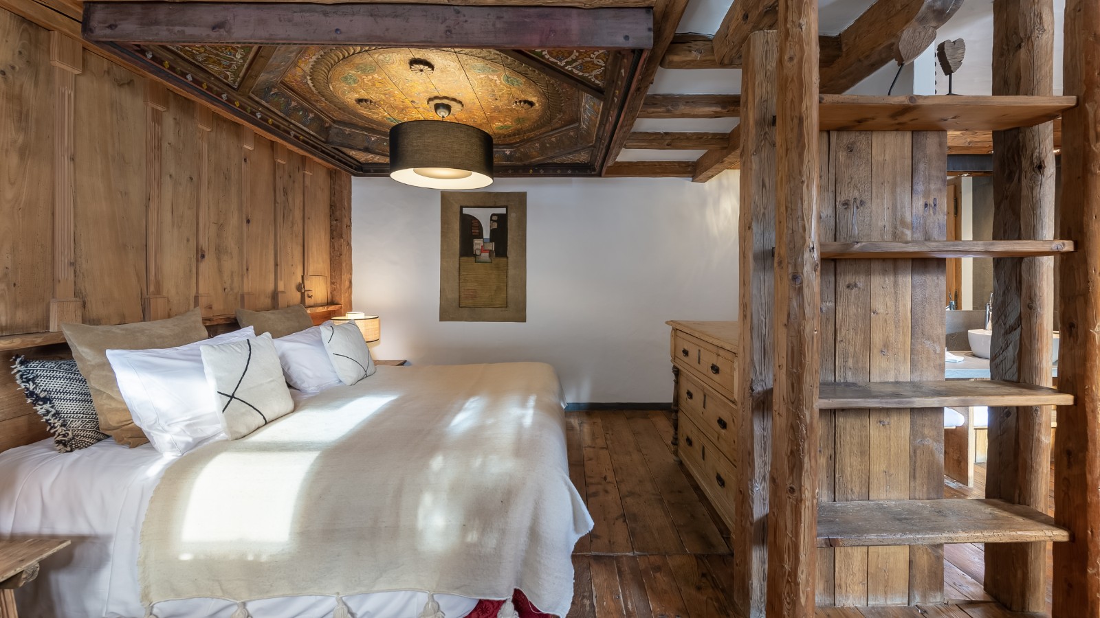 chalet_mathilda_luxury_oxford_ski_val_d'isere_bedroom2.jpg