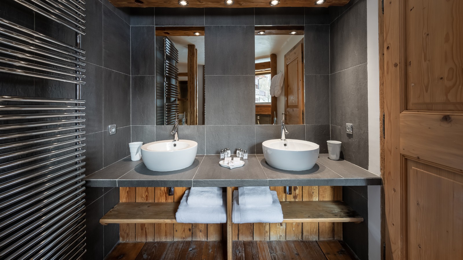 chalet_mathilda_luxury_oxford_ski_val_d'isere_bathroom.jpg