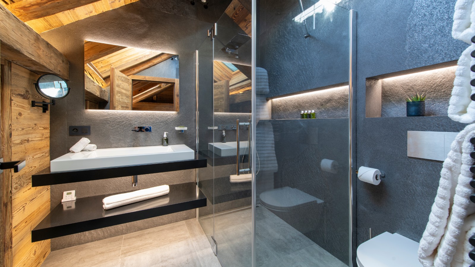 luxury_chalet_morzine_la_maison_oxford_ski_bathroom3.jpg