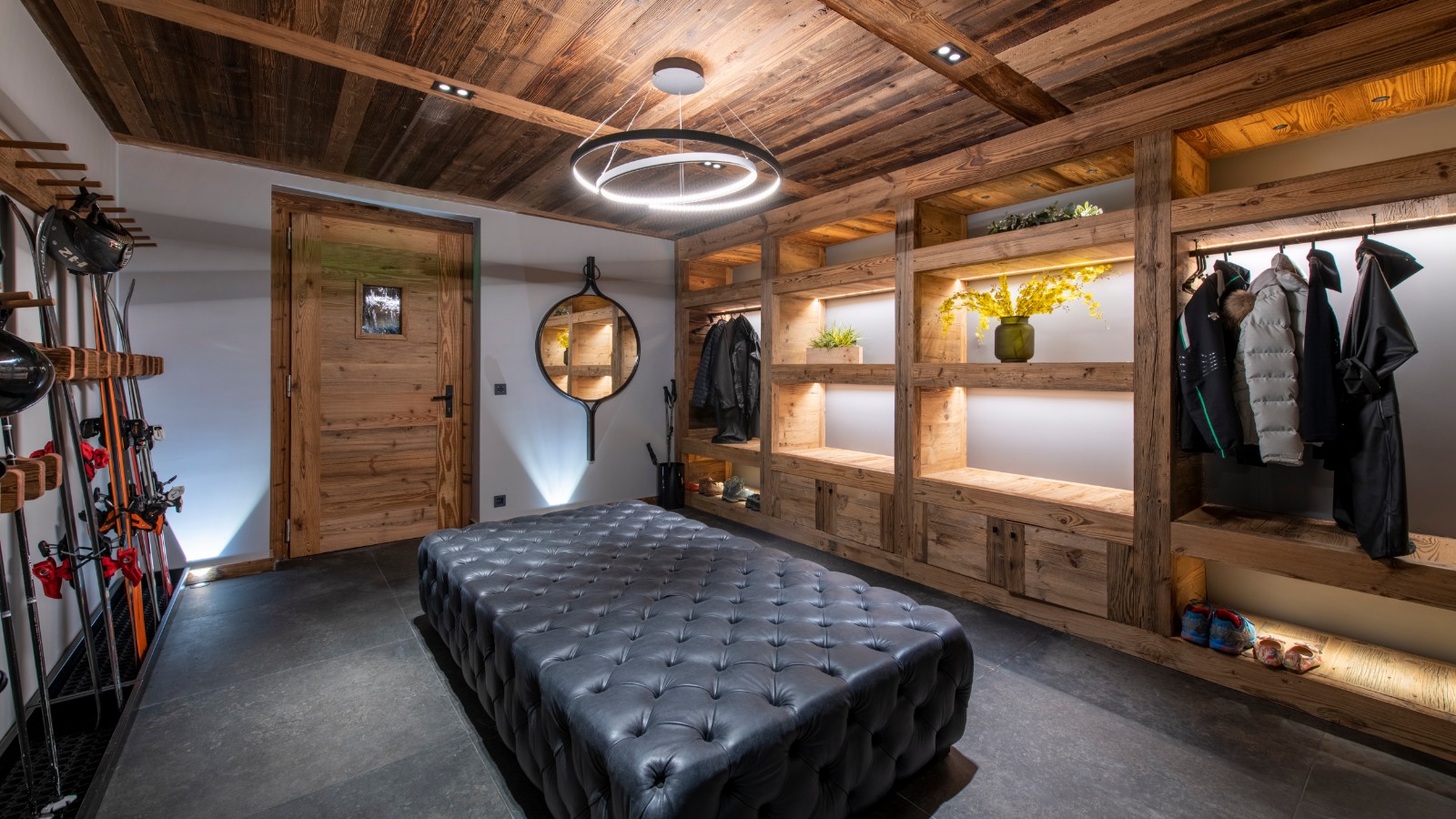 luxury_chalet_morzine_la_maison_oxford_ski_ski_room.jpg