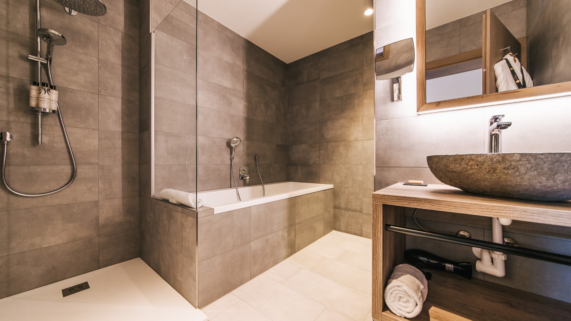 luxury_ski_chalet_st_anton_chalet_47_oxford_company (3).jpg