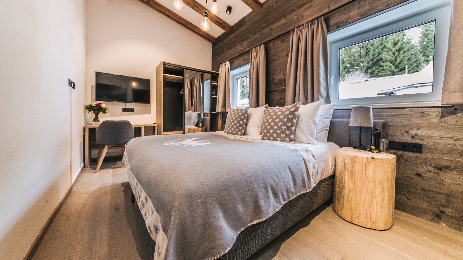luxury_ski_chalet_st_anton_chalet_47_oxford_company (8).jpg