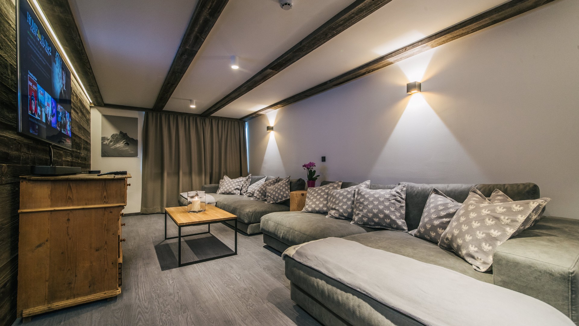 luxury_ski_chalet_st_anton_chalet_47_oxford_company (9).jpg