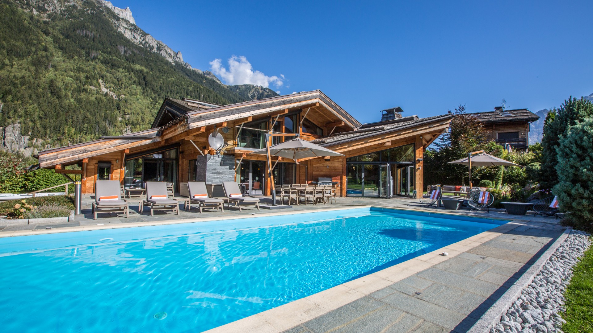 luxury_ski_chalet_chamonix_couttet_oxford_ski_company(39).jpg