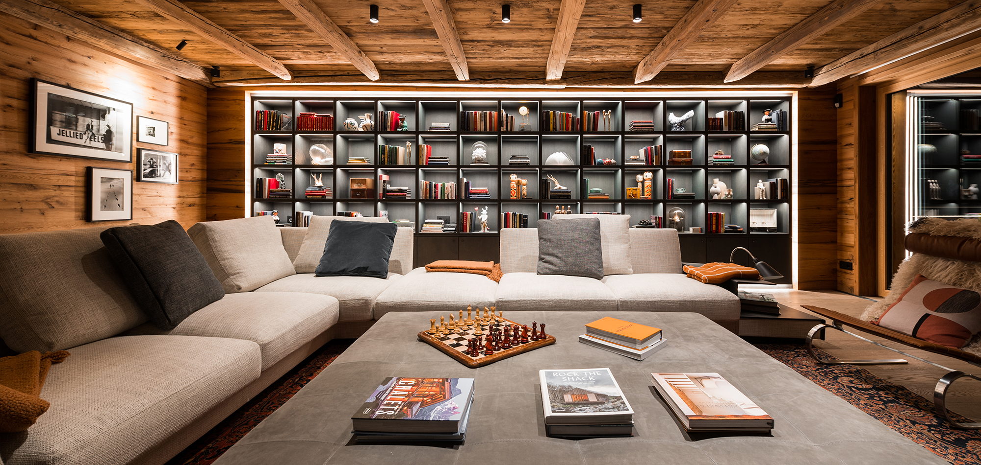 arula_chalet_1_lech_luxury_ski_chalet_library.jpg
