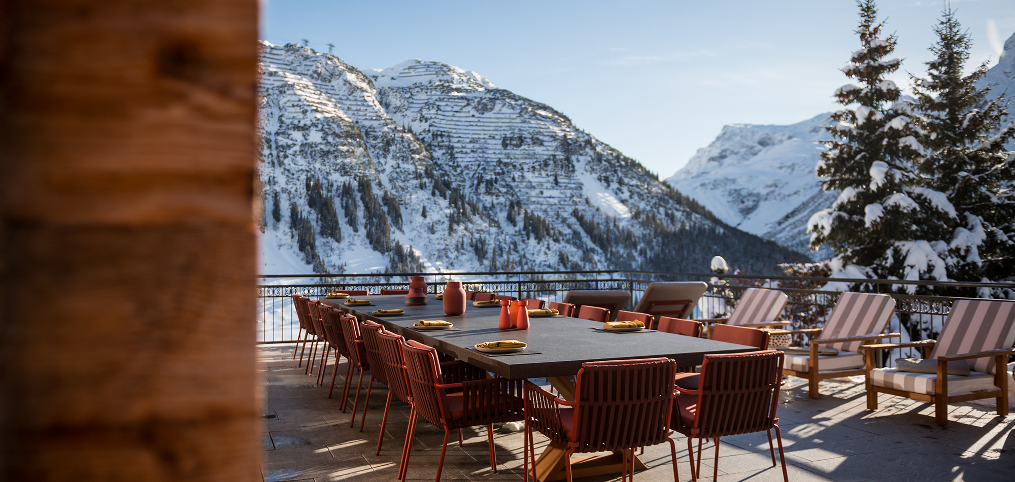 arula_chalet_1_lech_luxury_ski_chalet_outside_dining.jpg