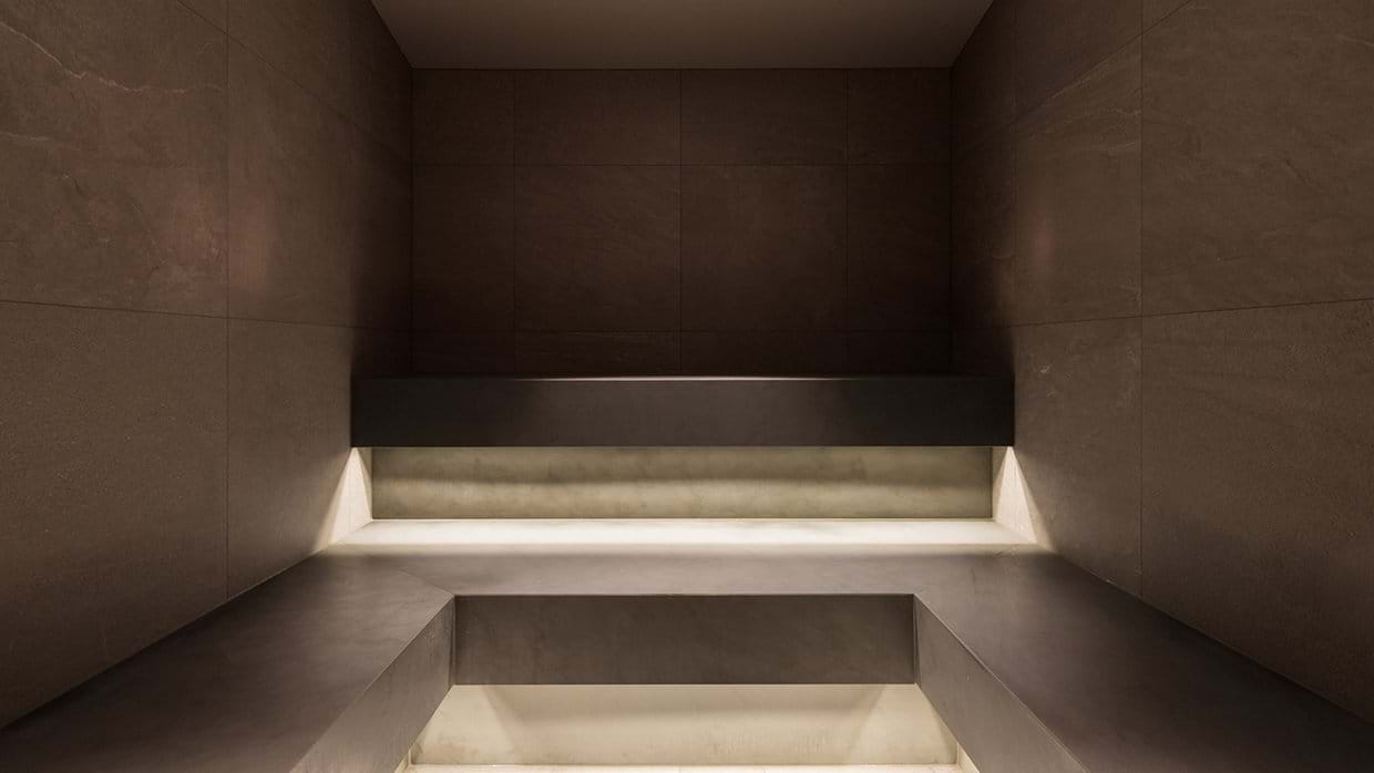 arula_chalet_1_lech_luxury_ski_chalet_steam_room.jpg