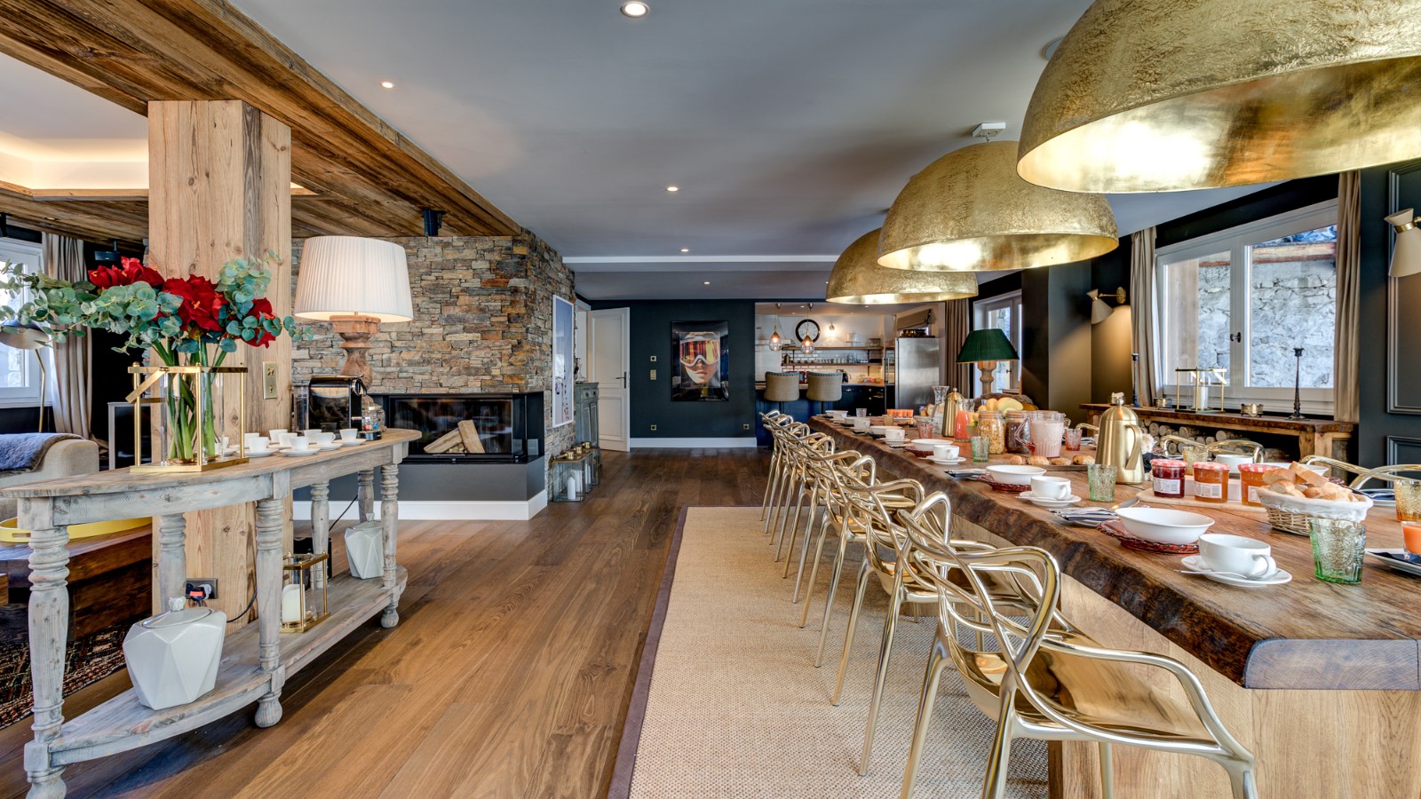 luxury-chalet-meribel-oxford-ski-lightbowne-dining.jpg