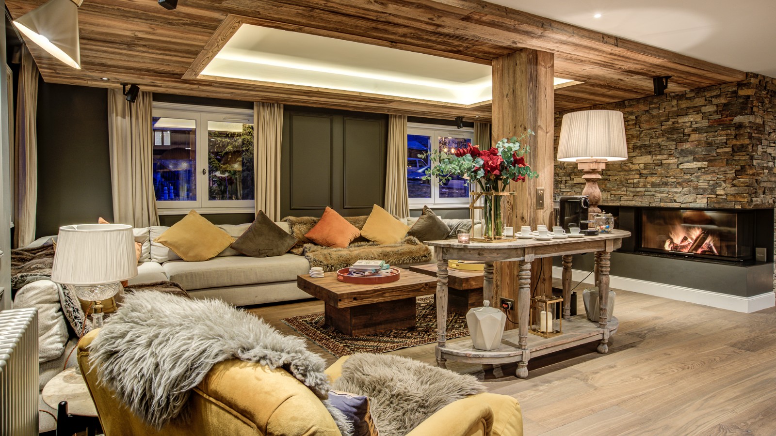 luxury-chalet-meribel-oxford-ski-lightbowne-lounge3.jpg
