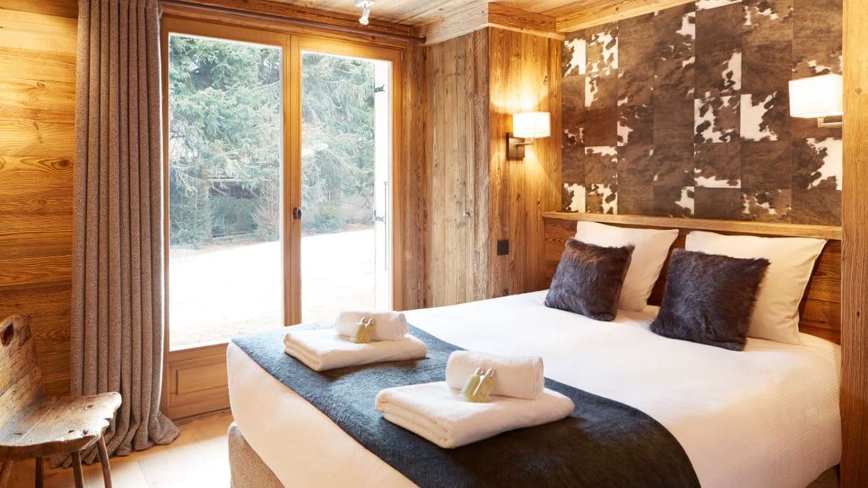 luxury-ski-chalet-chamonix-zenith2-oxford-ski-bedroom3.jpg