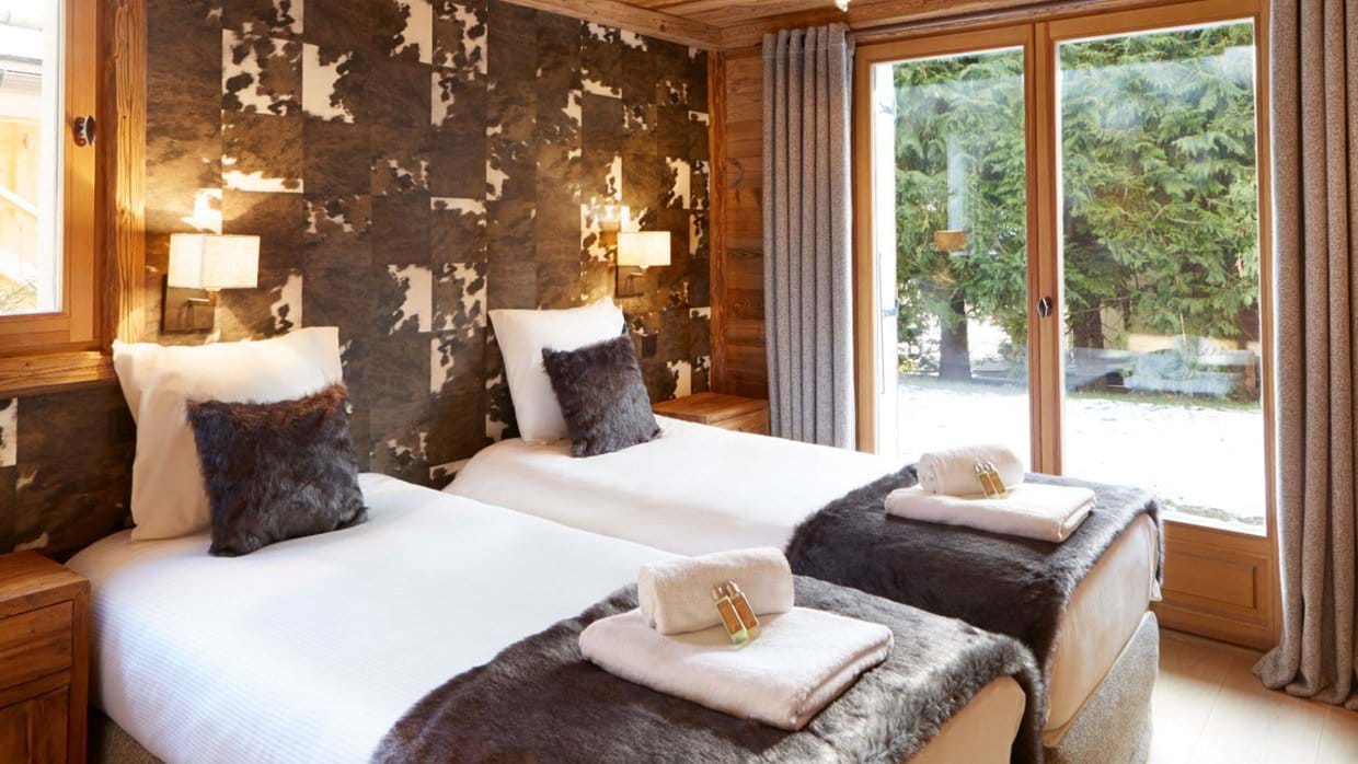 luxury-ski-chalet-chamonix-zenith2-oxford-ski-bedroom4.jpg