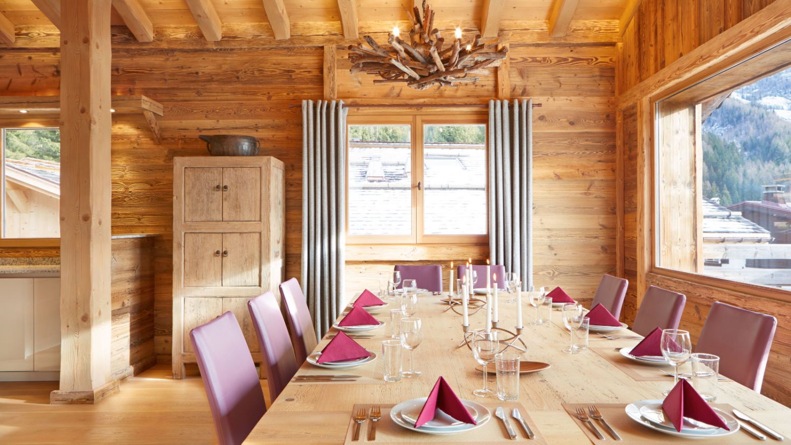 luxury-ski-chalet-chamonix-zenith2-oxford-ski-dining.jpg