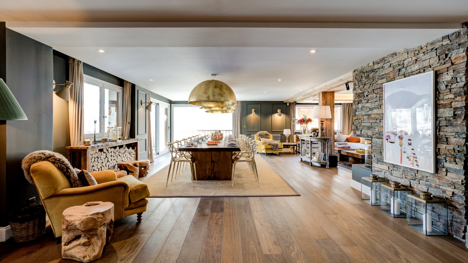 luxury-chalet-meribel-oxford-ski-lightbowne-sitting.jpg