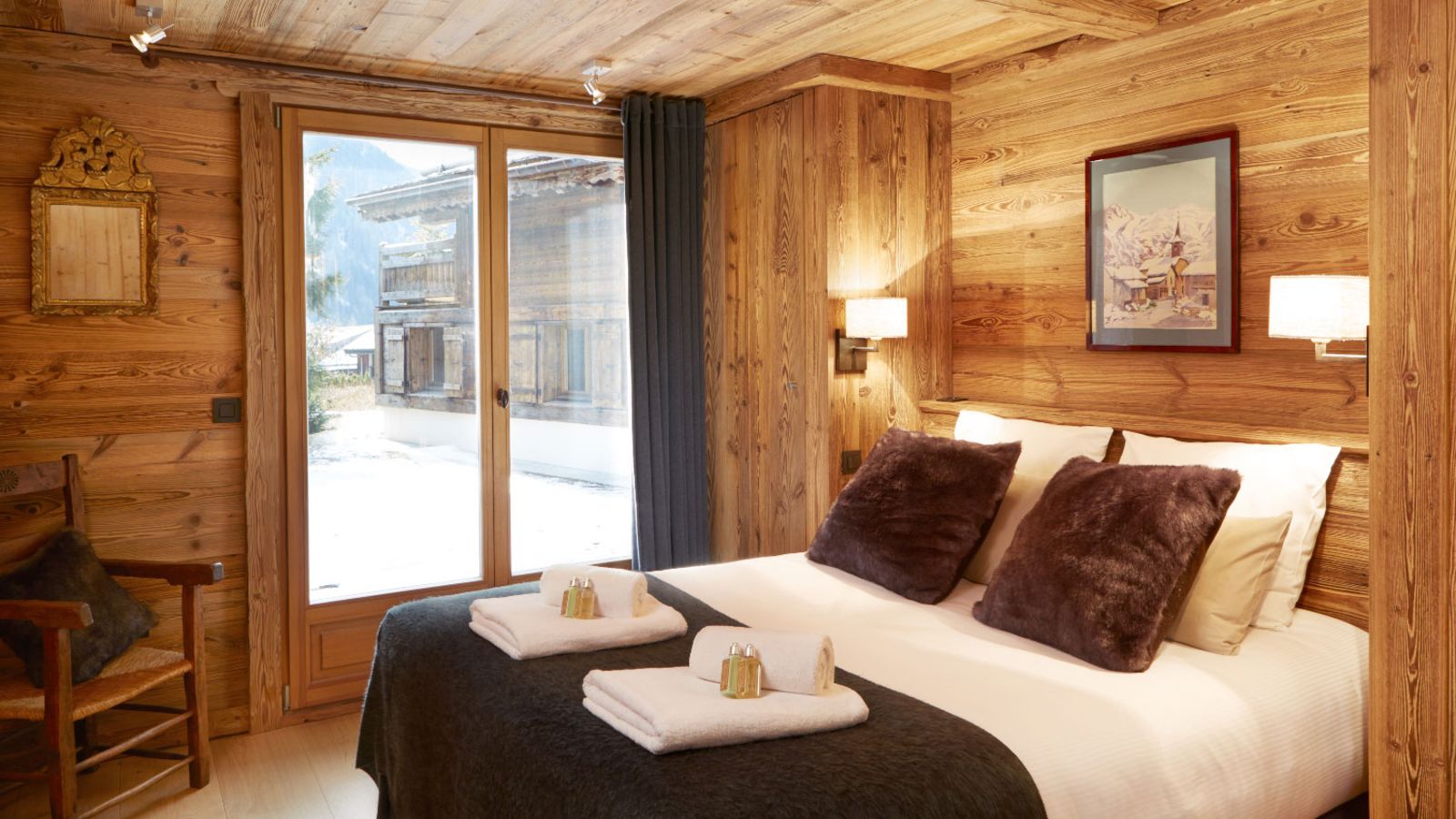 luxury-ski-chalet-chamonix-zenith2-oxford-ski-bedroom2.jpg