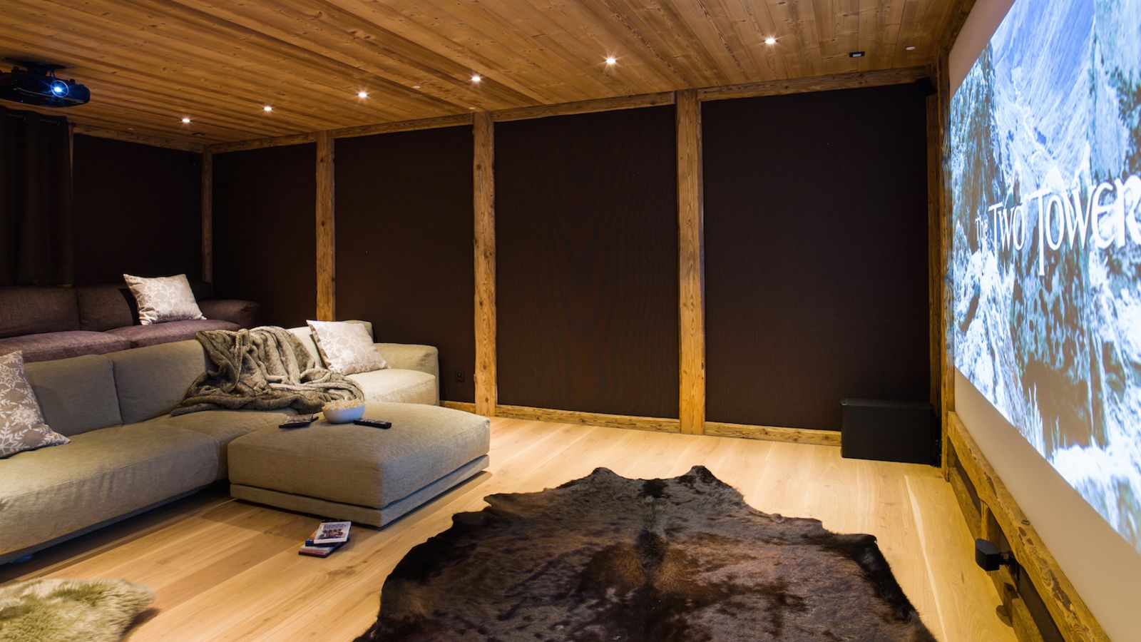 luxury-ski-chalet-chamonix-zenith2-oxford-ski-cinema.jpg