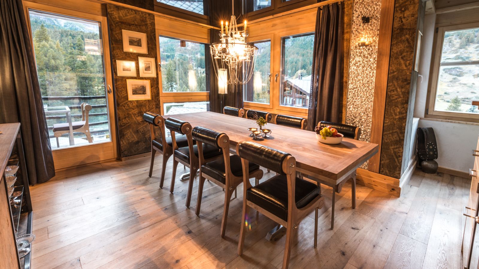 Luxury-Ski-Chalet-Zermatt-Schluhmatt-Oxford-Ski-dining (3).jpg