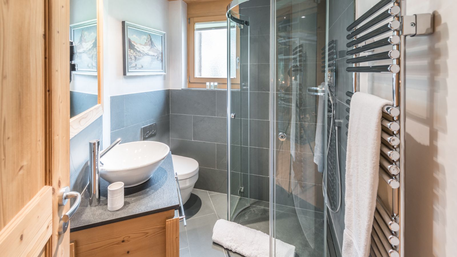 Luxury-Ski-Chalet-Zermatt-Schluhmatt-Oxford-Ski-bathroom (2).jpg