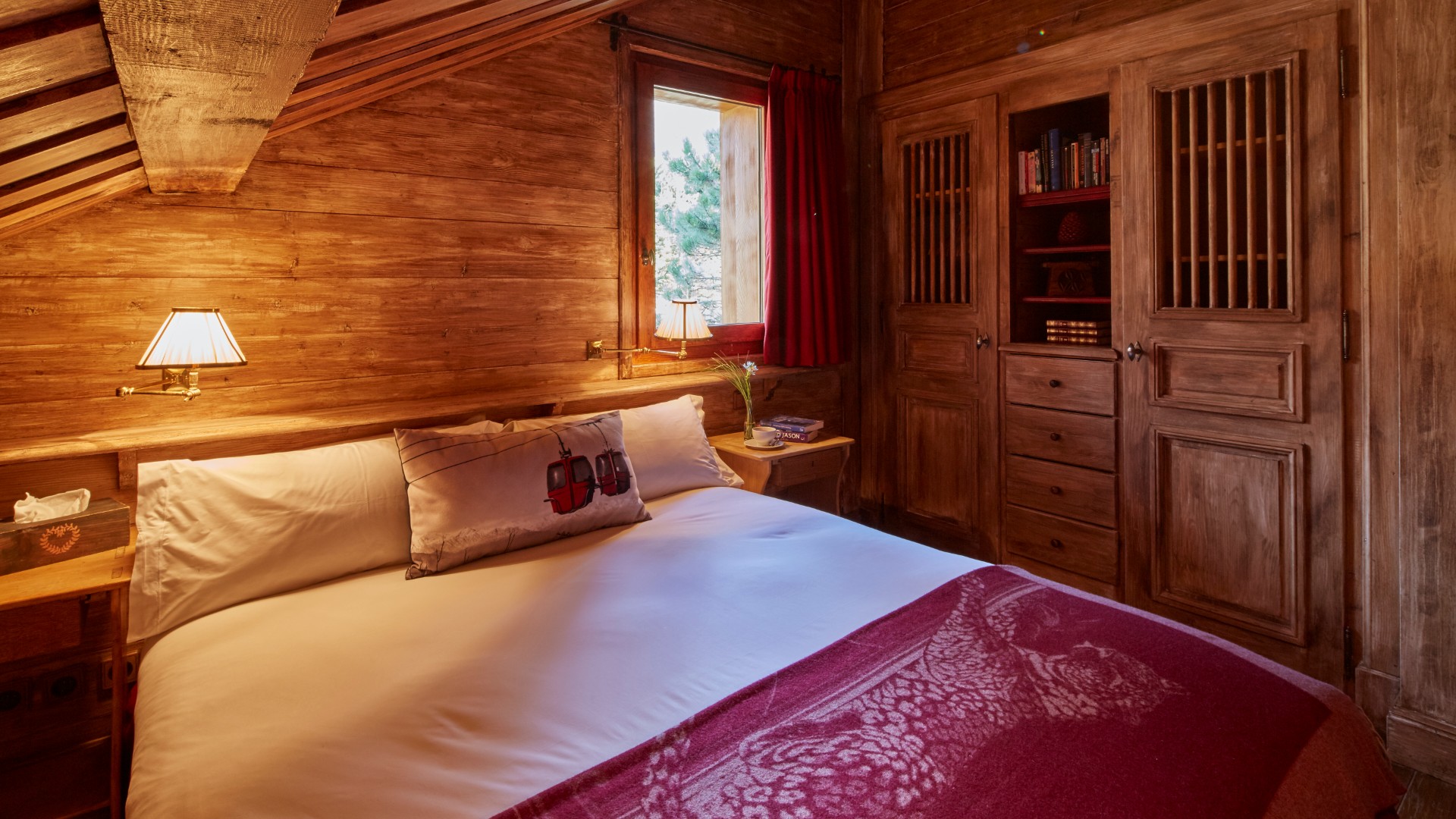 luxury-ski-chalet-meribel-foinbois-oxford-ski-company (5).jpg