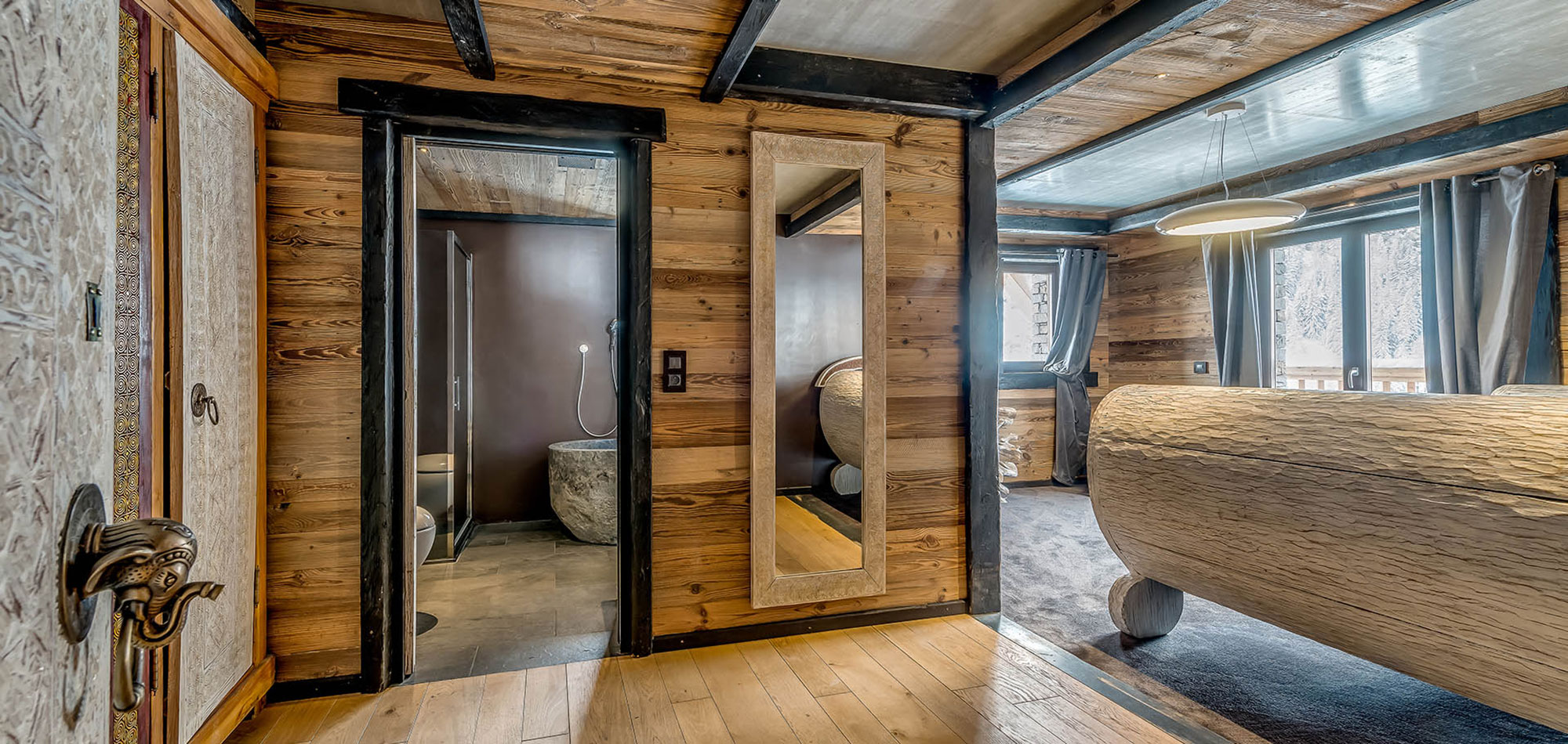 luxury_ski_chalet_ubud_tignes_oxford_ski_luxury_ski_bedroom4.jpg