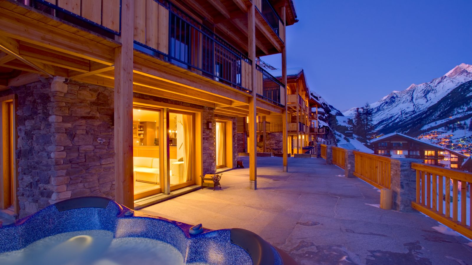 luxury-ski-chalet-zermatt-chalet-les-perles- oxford-ski (3).jpg