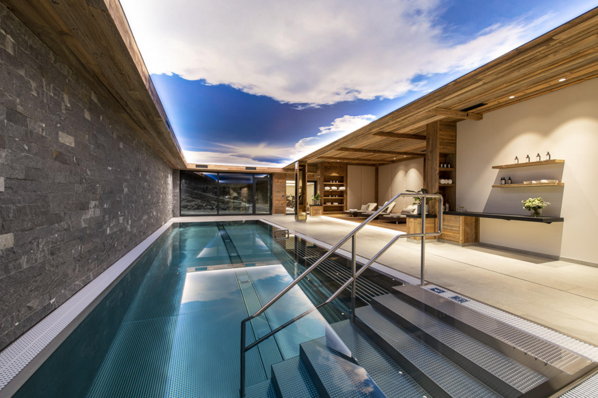 chalech_M_lech_luxury_ski_chalet_oxford_ski_ pool.jpg