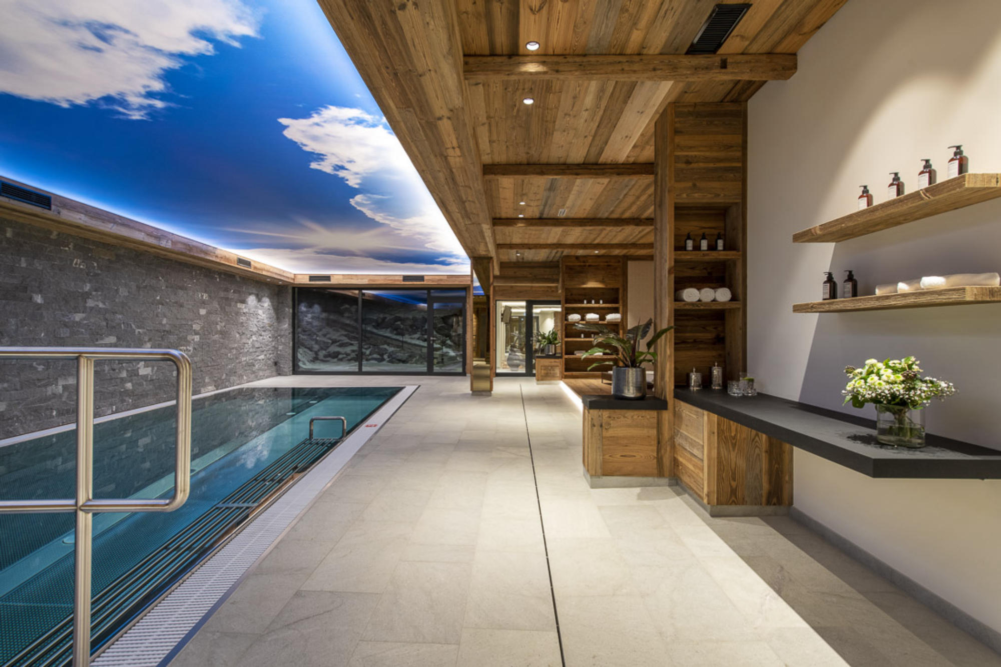 chalech_M_lech_luxury_ski_chalet_oxford_ski_ pool2.jpg