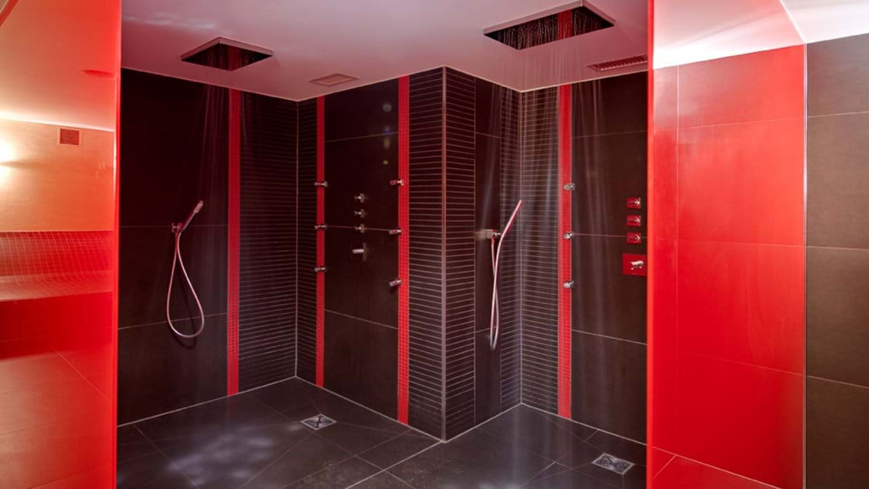 luxury-ski-chalet-zermatt-damore-oxford-ski-shower.jpg