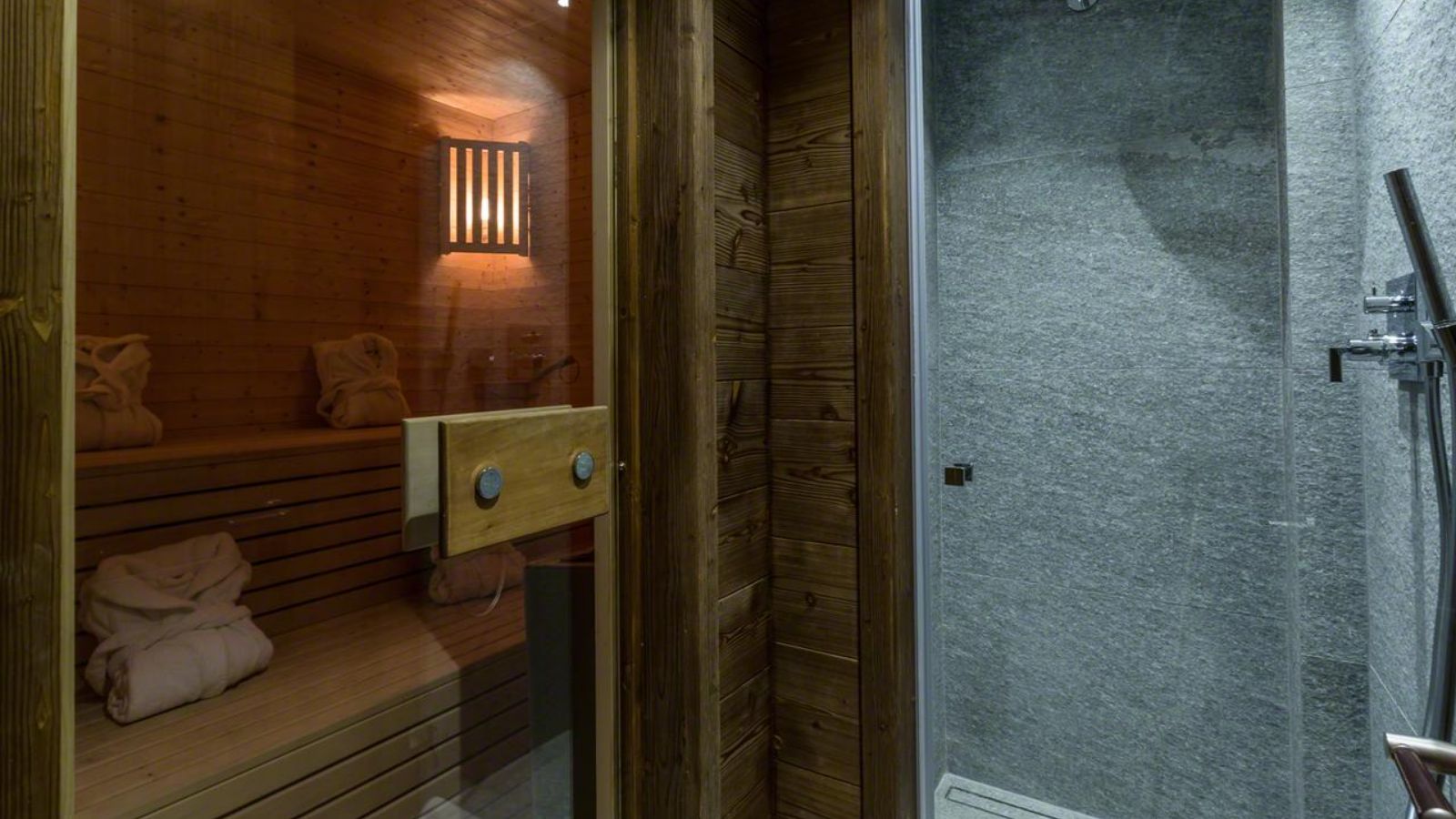 luxury-ski-chalets-chamonix-big-bear-oxford-ski-shower-sauna.jpg