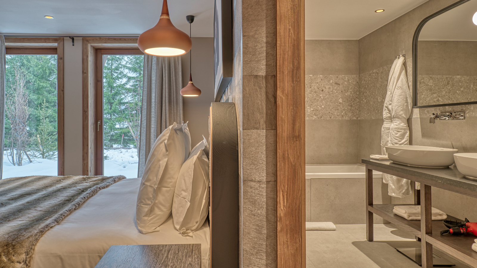 Luxury-Ski-Chalet-Megève-Divinity-Oxford-Ski-BedBath.jpg