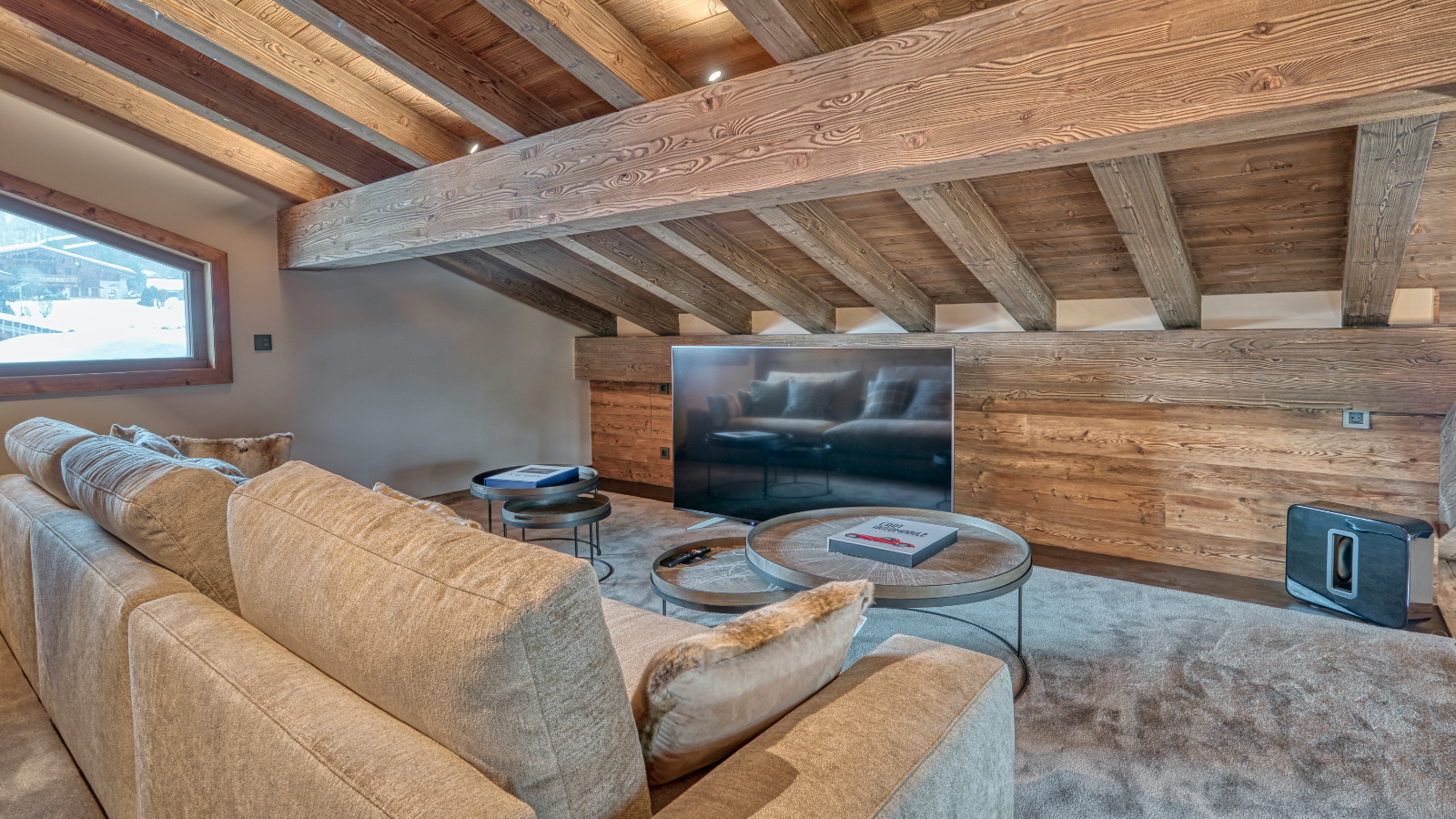 Luxury-Ski-Chalet-Megève-Divinity-Oxford-Ski-Snug.jpg
