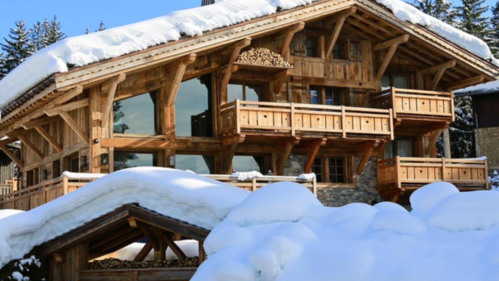 luxury-ski-chalet-megeve-dana-oxford-ski-exterior.jpg