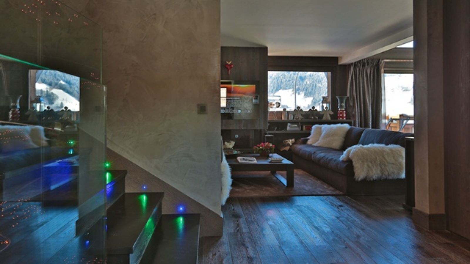 luxury-ski-chalet-megeve-dana-oxford-ski-lounge.jpg