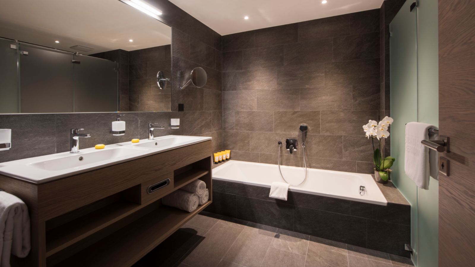 luxury-ski-chalets-zermatt (26).jpg