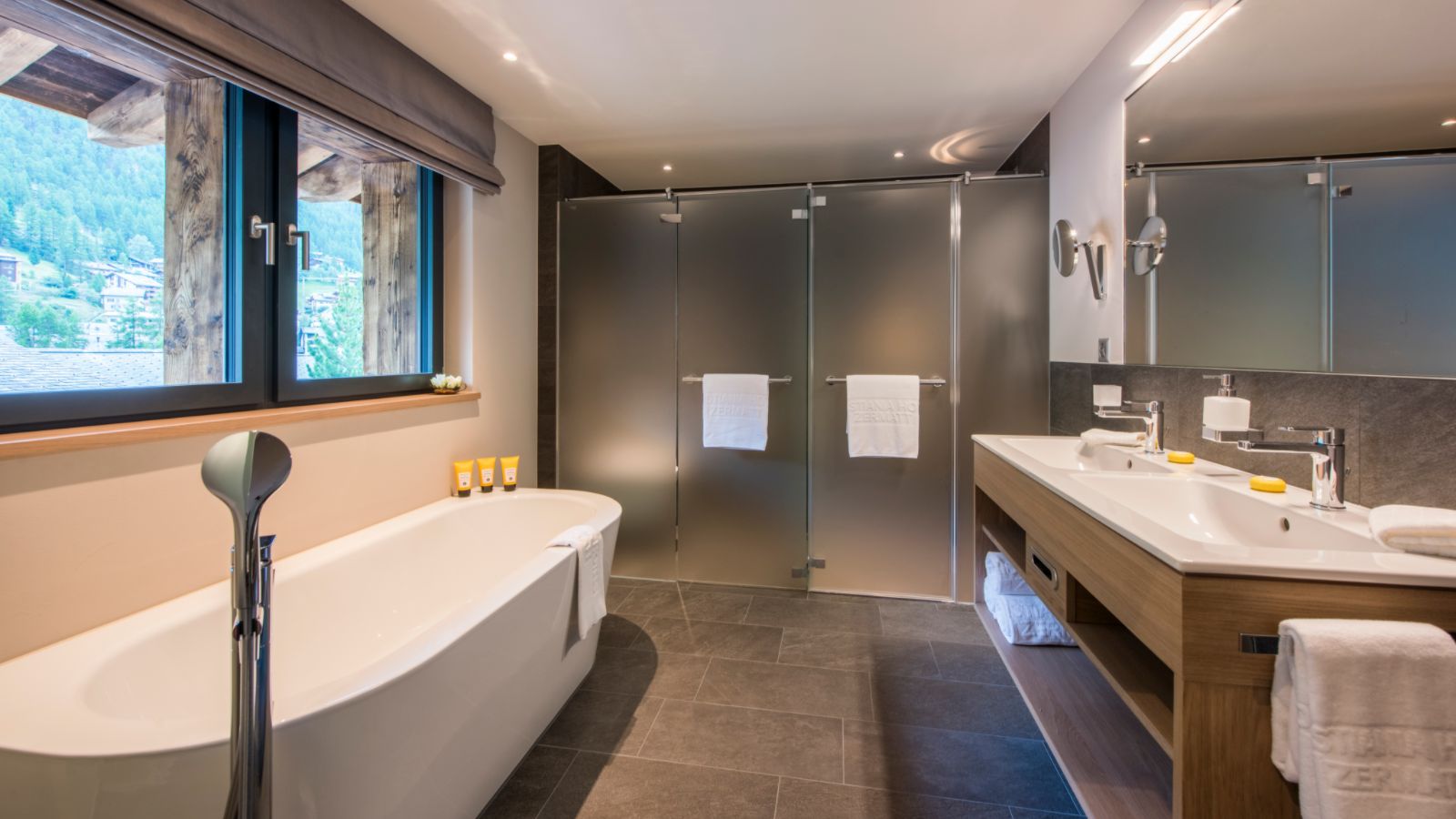 luxury-ski-chalets-zermatt (30).jpg