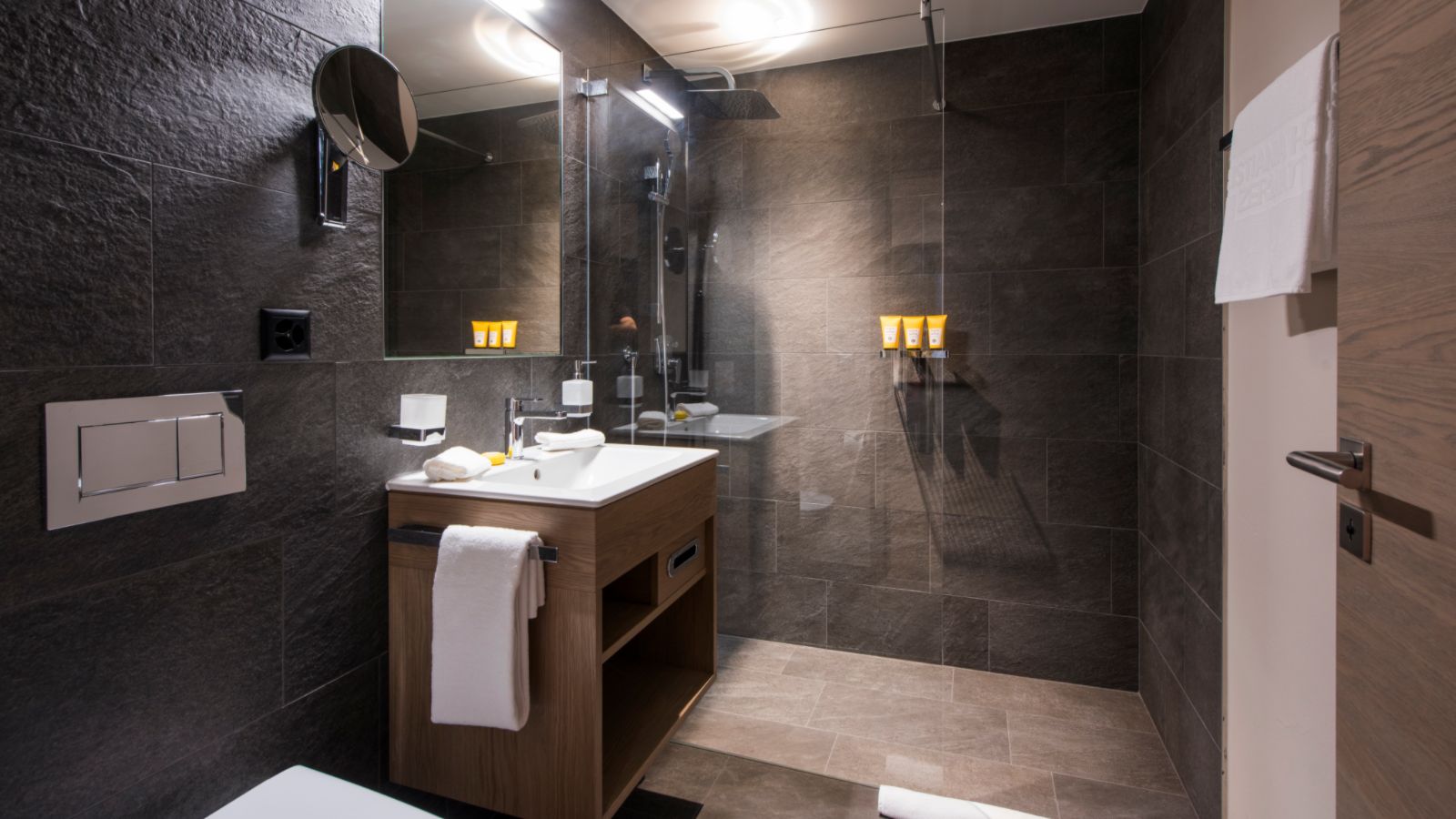 luxury-ski-chalet-zermatt-chris (3).jpg