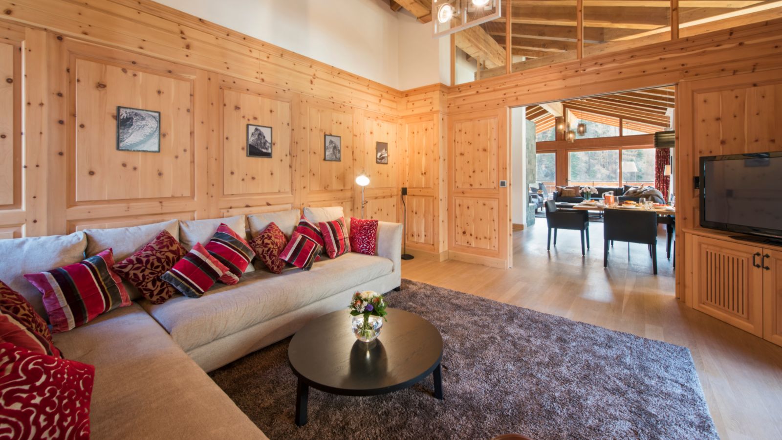 luxury-ski-chalet-zermatt-shalimar-oxford-ski-lounge (6).jpg